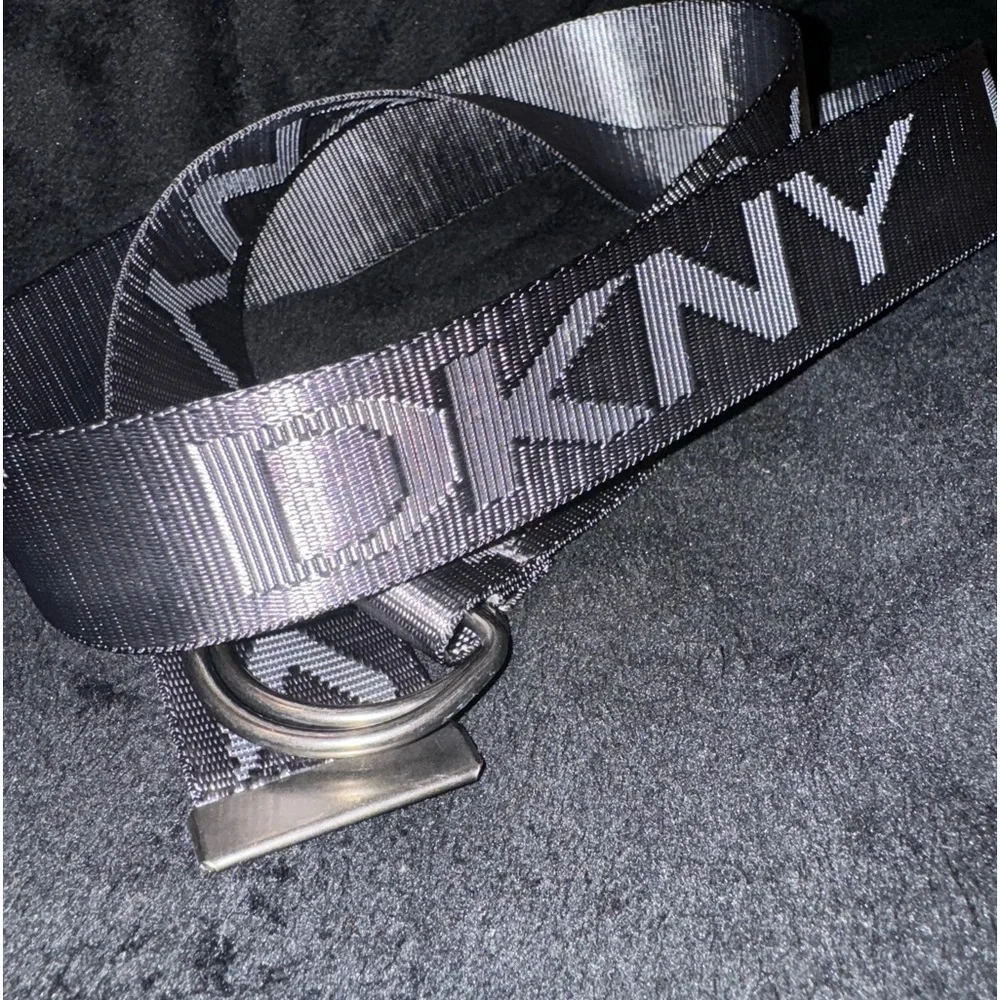 DKNY Donna Karan NY women’s Belt OS Silver/Gray Nylon Logo D Ring 48